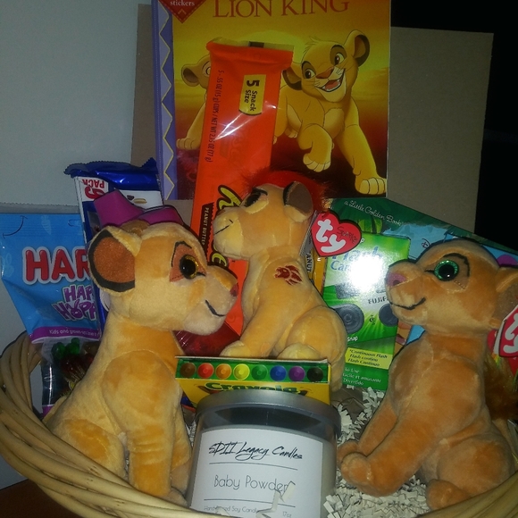 Lion King Basket - Any Occasion - Picture 3 of 4